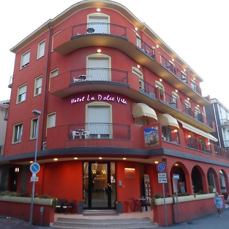 Hotel La Dolce Vita 리미니 외부 사진