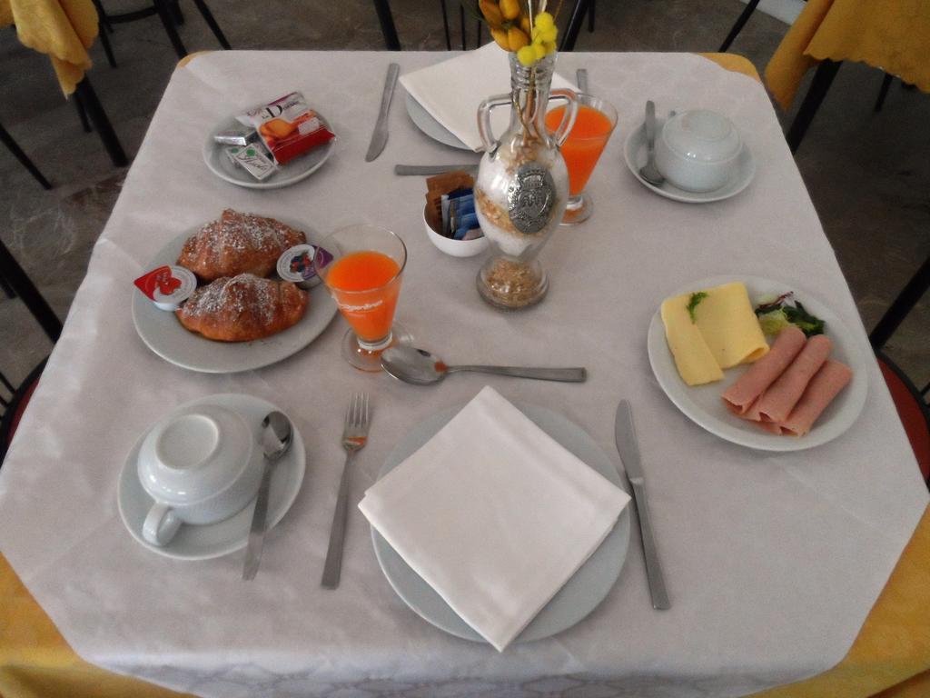 Hotel La Dolce Vita 리미니 외부 사진